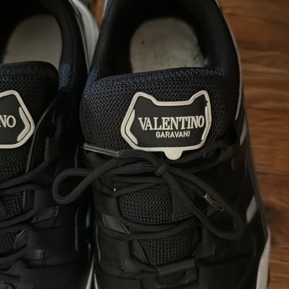 VALENTINO SNEAKERS - Picture 4 of 8